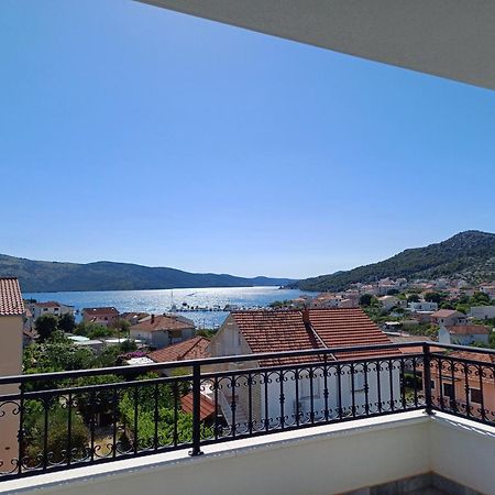 Villa Barbara & Zoran With Free Parking And Heated Swimming Pool Seget Vranjica Kültér fotó