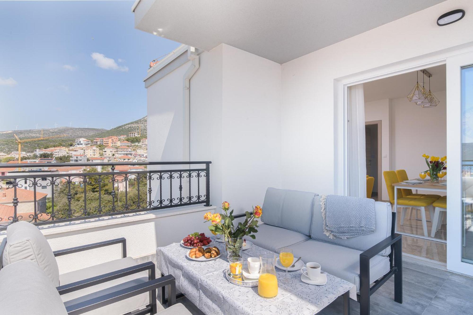 Villa Barbara & Zoran With Free Parking And Heated Swimming Pool Seget Vranjica Kültér fotó