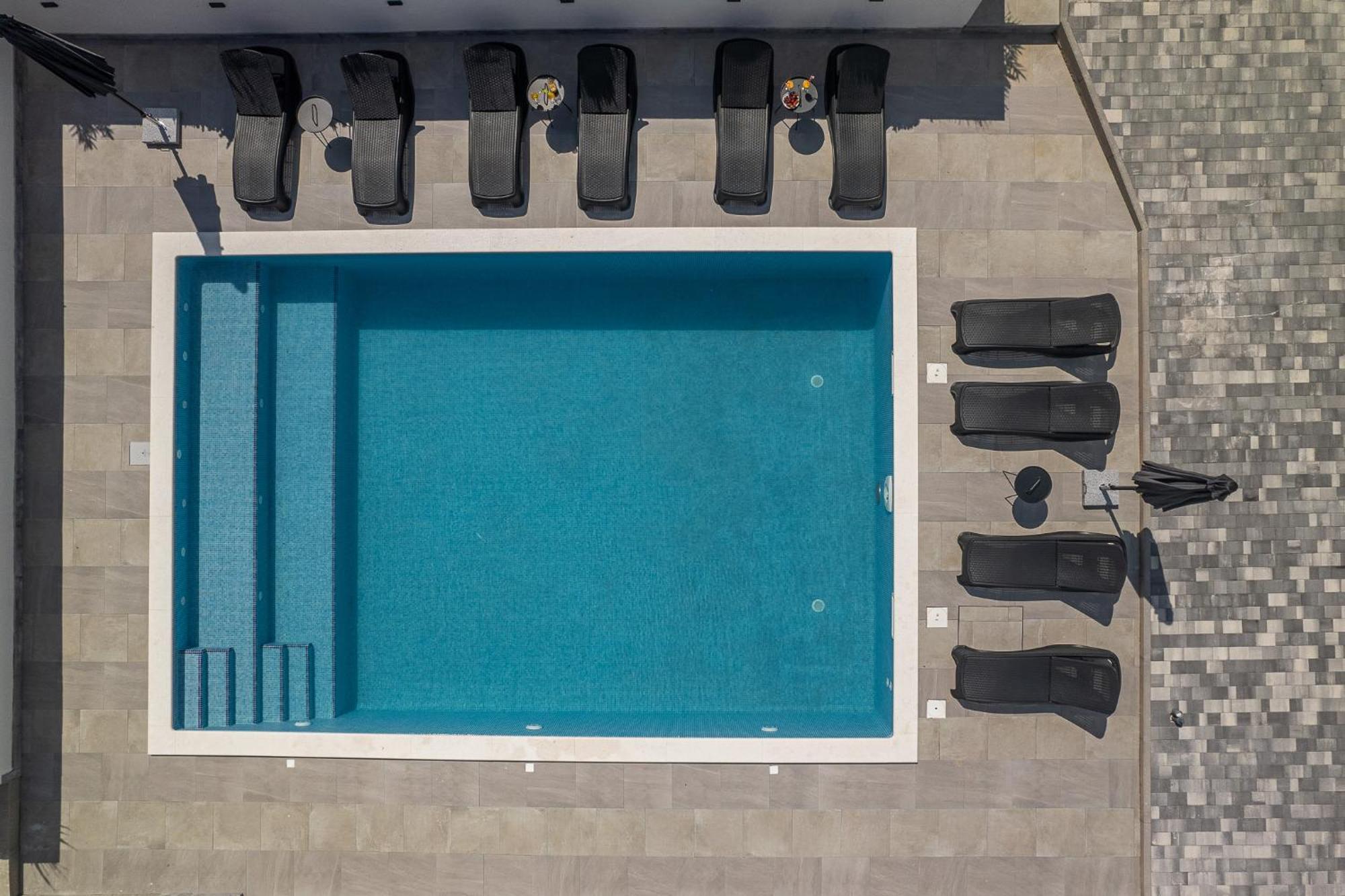 Villa Barbara & Zoran With Free Parking And Heated Swimming Pool Seget Vranjica Kültér fotó