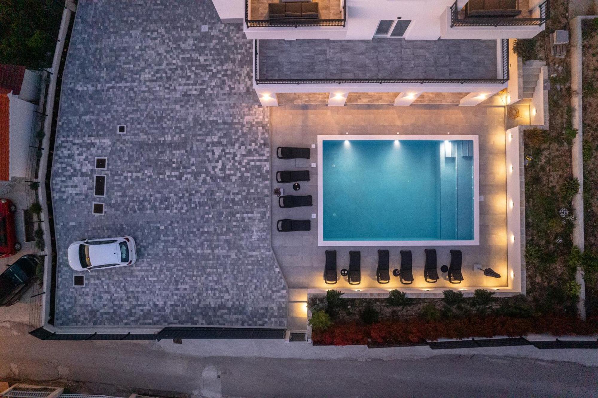 Villa Barbara & Zoran With Free Parking And Heated Swimming Pool Seget Vranjica Kültér fotó