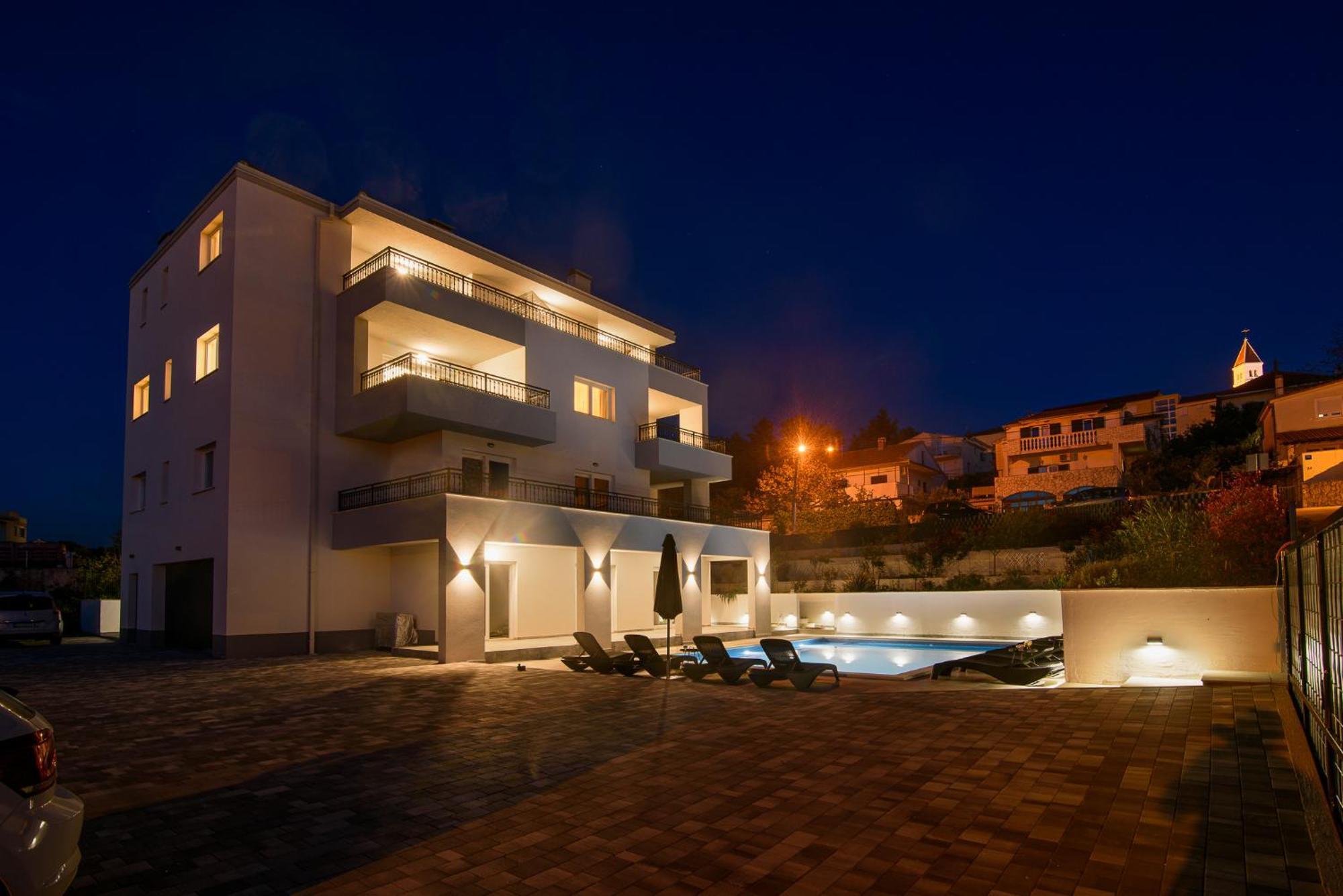 Villa Barbara & Zoran With Free Parking And Heated Swimming Pool Seget Vranjica Kültér fotó